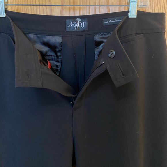 Black "NYDJ" dress pants. size 12 - Picture 6 of 9